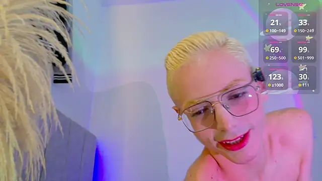 Snapshot of liiamluna_ chatting on 23, 6, 2026 liiamluna online show from 23, 6, 2026