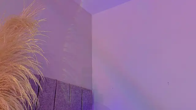 liiamluna  online show from 23, 2, 2026