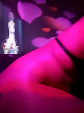 Snapshot of YourDevilGirl_ chatting on 14, 12, 2025 YourDevilGirl online show from 14, 12, 2025