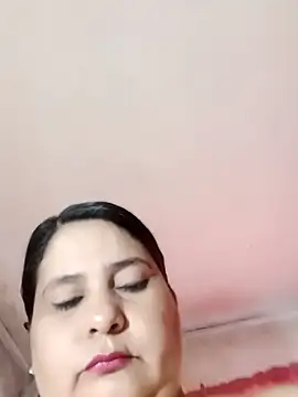 Snapshot of Aymacyn chatting on 25, 11, 2025 Aymacyn online show from 25, 11, 2025