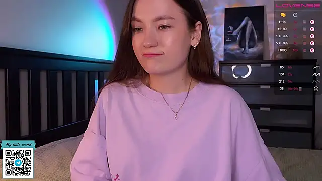 Snapshot of mia_here chatting on 27, 9, 2025 mia here online show from 27, 9, 2025