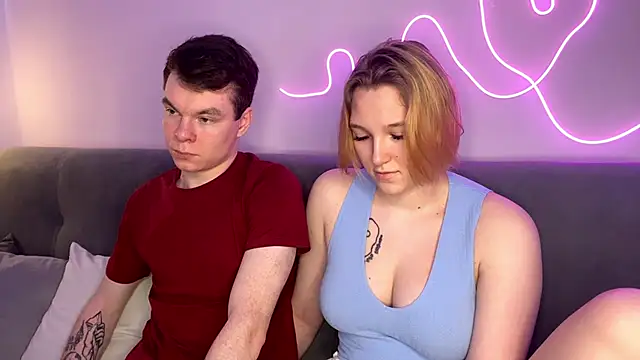 Snapshot of julielourens chatting on 22, 10, 2025 julielourens online show from 22, 10, 2025