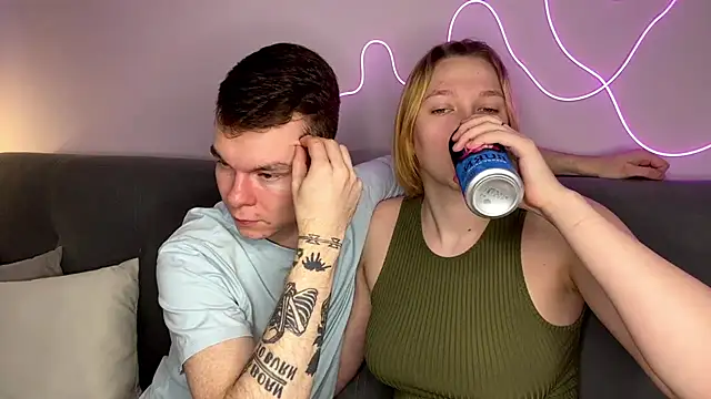 Snapshot of julielourens chatting on 9, 11, 2025 julielourens online show from 9, 11, 2025