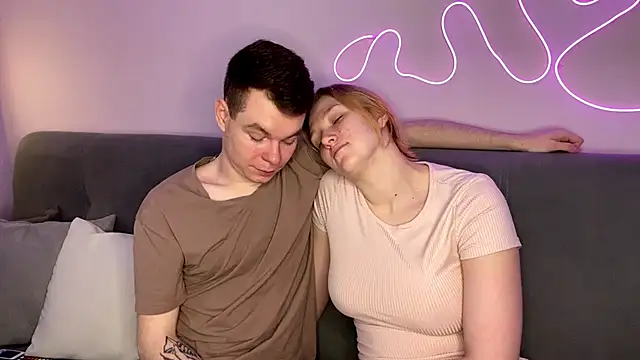 Snapshot of julielourens chatting on 21, 11, 2025 julielourens online show from 21, 11, 2025