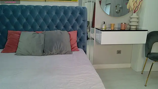 SiennaPierce online show from 13, 3, 2026