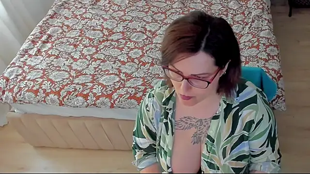 Squirt Kimm online show from 19, 4, 2026