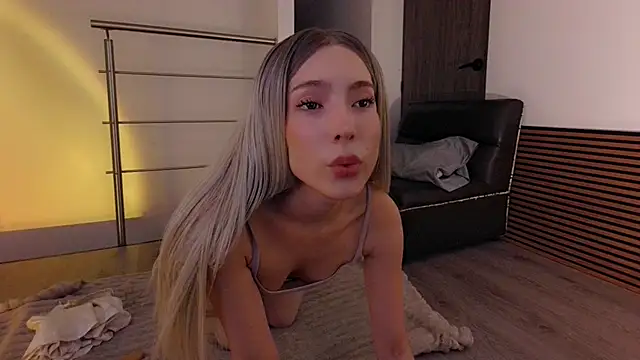 Snapshot of Lili_Cherry chatting on 22, 11, 2025 Lili Cherry online show from 22, 11, 2025