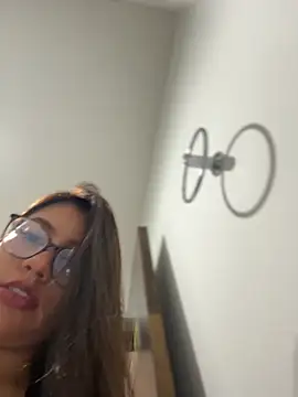 Snapshot of sara_calderon chatting on 14, 5, 2026 sara calderon online show from 14, 5, 2026