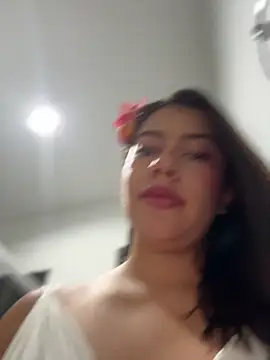Snapshot of sara_calderon chatting on 7, 6, 2026 sara calderon online show from 7, 6, 2026