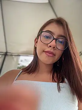 sara calderon online show from 10, 3, 2026