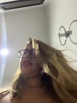 sara calderon online show from 6, 11, 2025