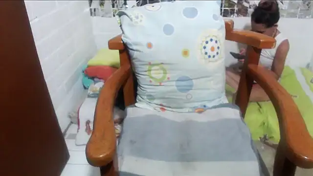 rose-crystal online show from 12, 1, 2026