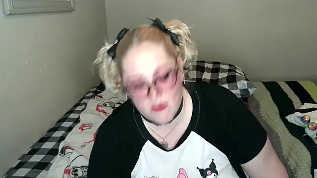 Kinky Witch online show from 18, 4, 2026