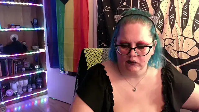 Snapshot of Kinky_Witch chatting on 19, 11, 2025 Kinky Witch online show from 19, 11, 2025