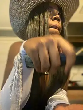 Alexia 24 online show from 1, 11, 2025