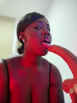 Alexia 24 online show from 23, 11, 2025