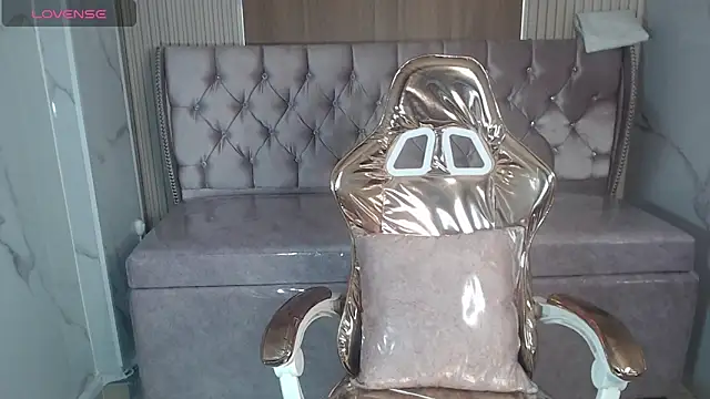 madelen b online show from 15, 11, 2025