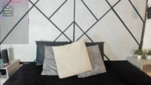 Snapshot of revenmiller_ chatting on 21, 11, 2025 revenmiller online show from 21, 11, 2025