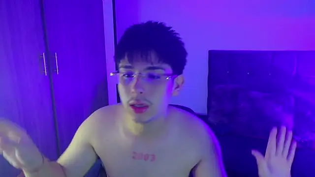 Snapshot of Maximo_Miller chatting on 22, 9, 2025 Maximo Miller online show from 22, 9, 2025