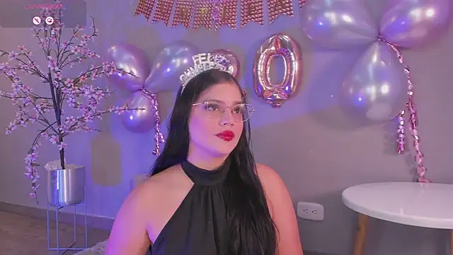 Snapshot of Hailey-Fox chatting on 6, 6, 2026 Hailey-Fox online show from 6, 6, 2026