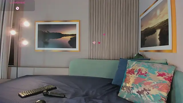 Hailey-Fox online show from 7, 2, 2026