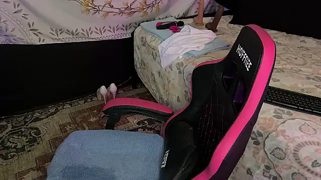 Snapshot of BossMomma0387 chatting on 31, 10, 2025 BossMomma0387 online show from 31, 10, 2025