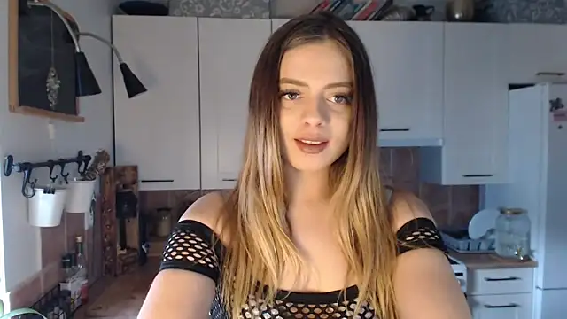 Snapshot of BuffyxLUST chatting on 8, 4, 2026 BuffyxLUST online show from 8, 4, 2026