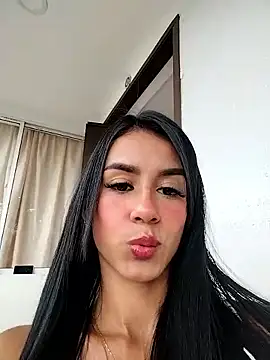 Juliana Xander online show from 12, 11, 2025