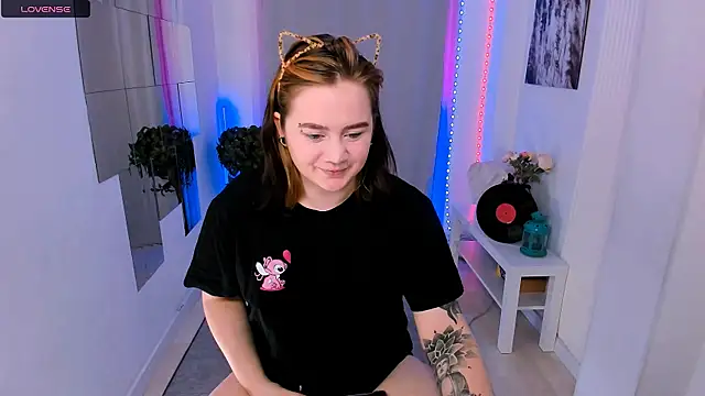 lunaalli online show from 15, 11, 2025