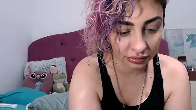 Snapshot of AAARUNY chatting on 20, 12, 2025 AAARUNY online show from 20, 12, 2025