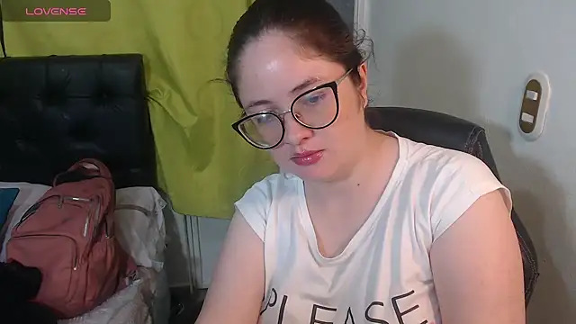 KrystalAdams online show from 9, 4, 2026