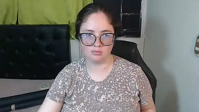 KrystalAdams online show from 18, 4, 2026