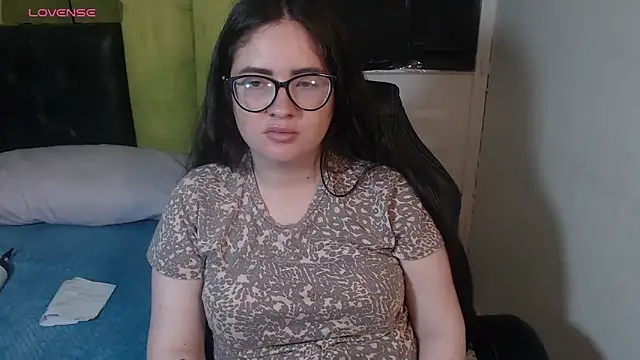 Snapshot of KrystalAdams chatting on 29, 4, 2026 KrystalAdams online show from 29, 4, 2026