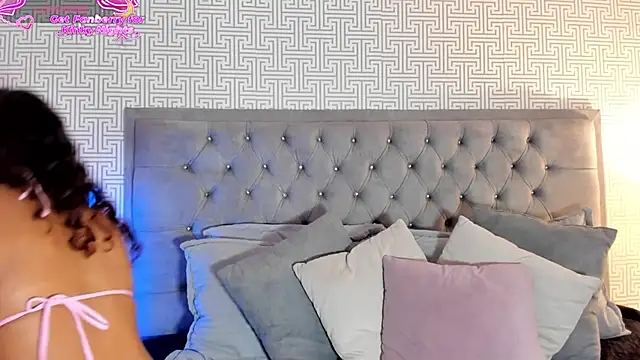 Evaa Lunna  online show from 21, 12, 2025