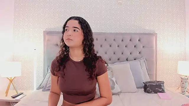 Evaa Lunna  online show from 16, 3, 2026