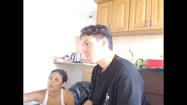 Aria Arthur online show from 15, 10, 2025