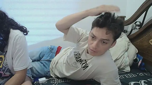 Aria Arthur online show from 10, 10, 2025