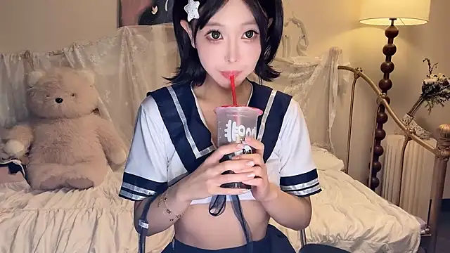 Snapshot of kiraa-0051 chatting on 4, 11, 2025 kiraa-0051 online show from 4, 11, 2025