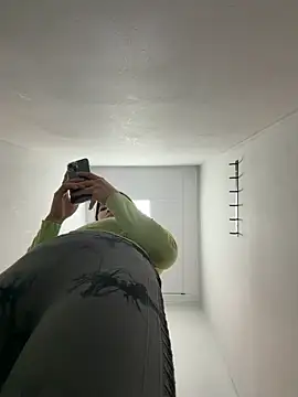 Ninazhang online show from 17, 3, 2026