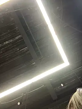 Ninazhang online show from 26, 11, 2025