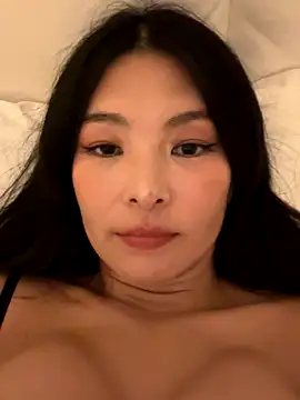 Ninazhang online show from 21, 10, 2025