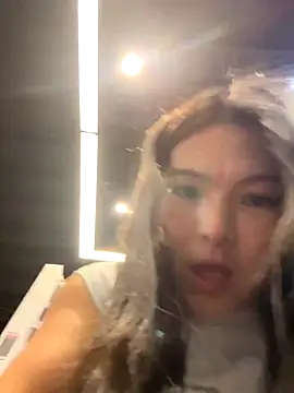 Ninazhang online show from 24, 10, 2025