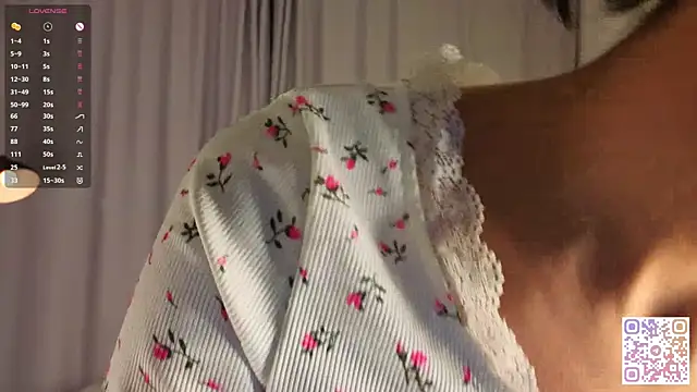 AlodiaAxley online show from 18, 10, 2025