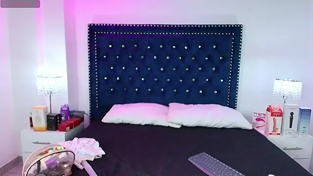 Antonella wild online show from 18, 11, 2025