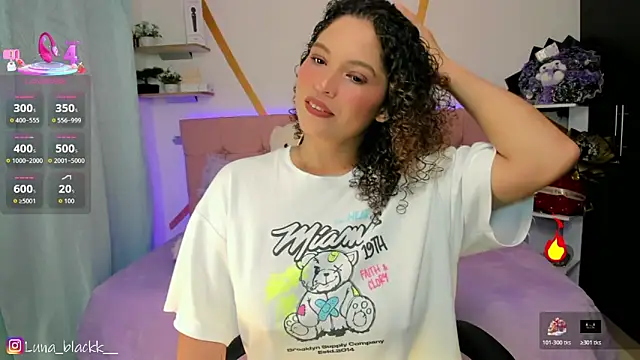 Luna blackk online show from 3, 2, 2026