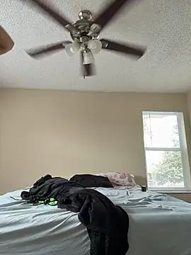 sweetsirenn online show from 12, 3, 2026