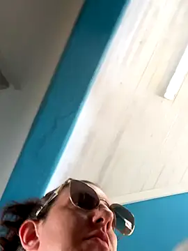 sweetsirenn online show from 20, 10, 2025