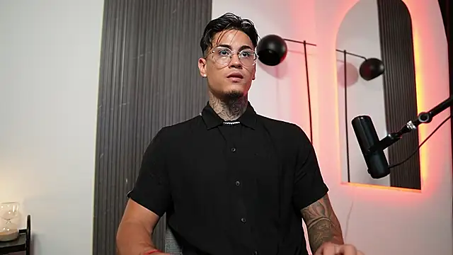 AxelVilla  online show from 23, 9, 2025