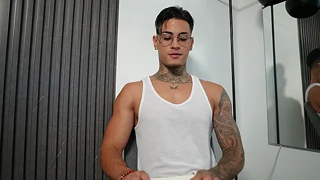 AxelVilla  online show from 26, 9, 2025
