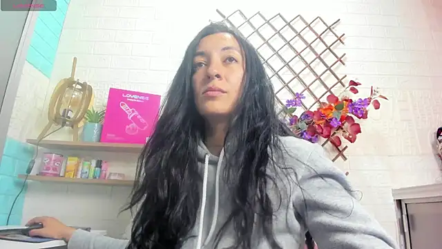 Snapshot of SALOME_KORLAND chatting on 17, 6, 2026 SALOME KORLAND online show from 17, 6, 2026